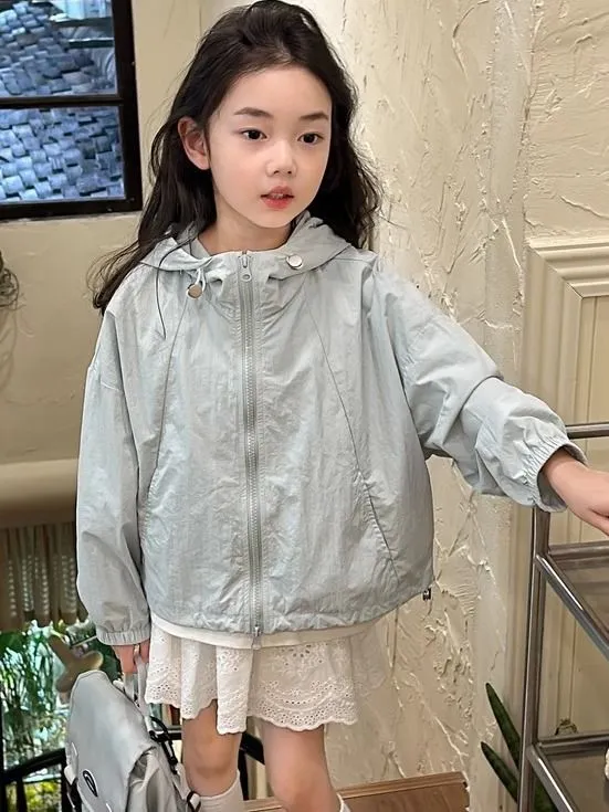 女童韩版薄款风衣外套2026春装新款百搭休闲连帽防晒冲锋衣潮洋气 图片 5
