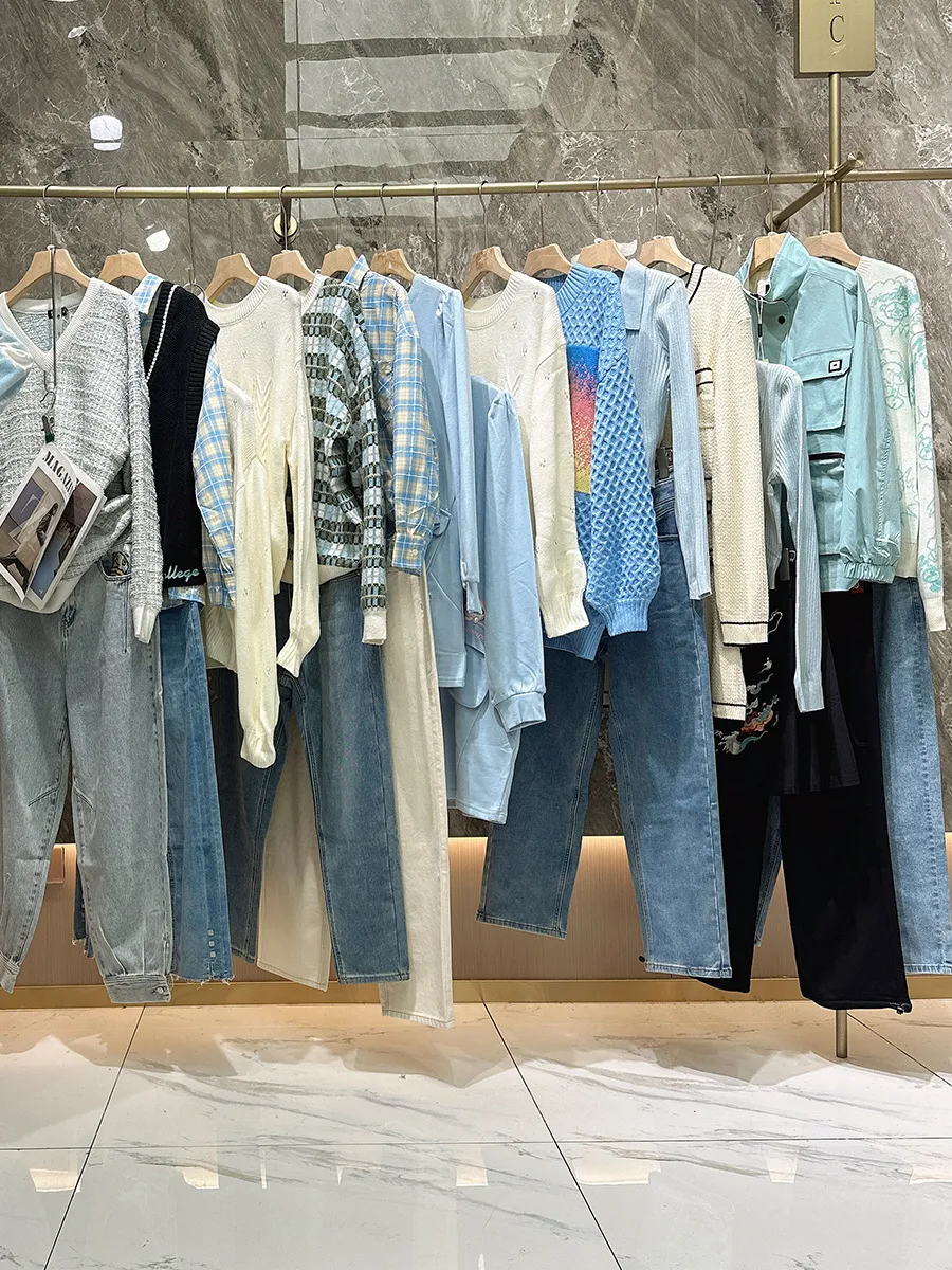品牌尾货四季青女装档口高品质大牌撤柜尾款货服装女装尾款货工厂