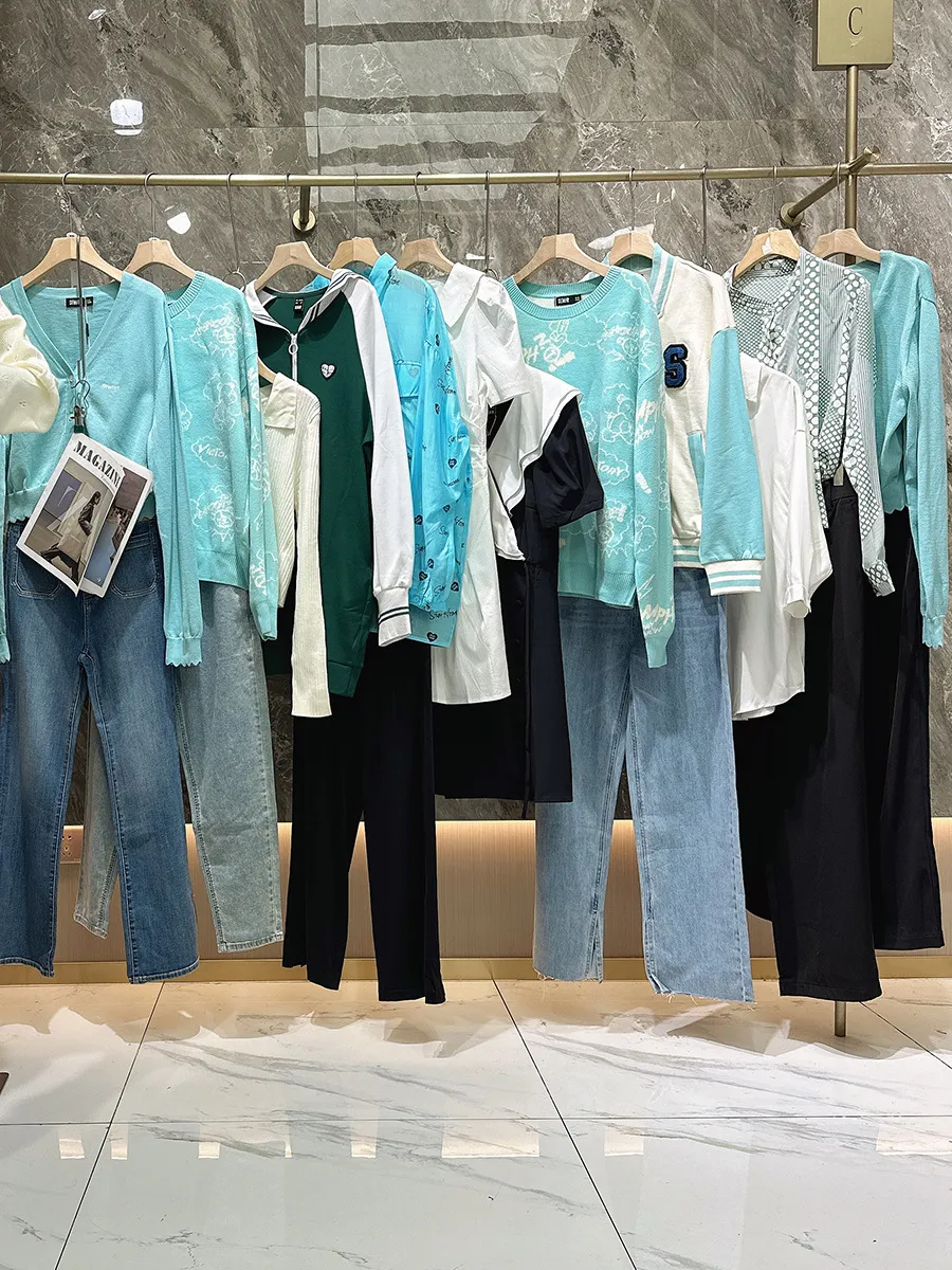 品牌尾货四季青女装档口高品质大牌撤柜尾款货服装女装尾款货工厂 图片 2