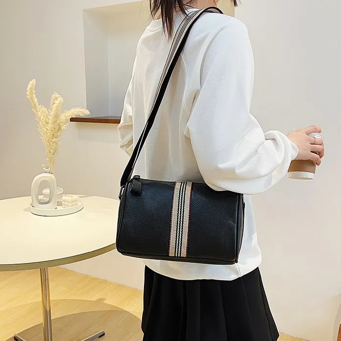 外贸大品牌同款圆筒包代头层牛皮宽肩带女包高品质单肩斜挎包包 图片 3